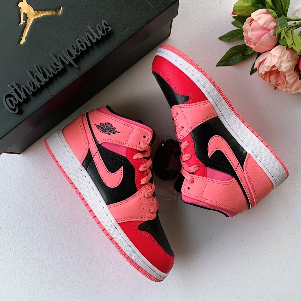 Air Jordan 1 Mid NWT - Picture 6 of 12